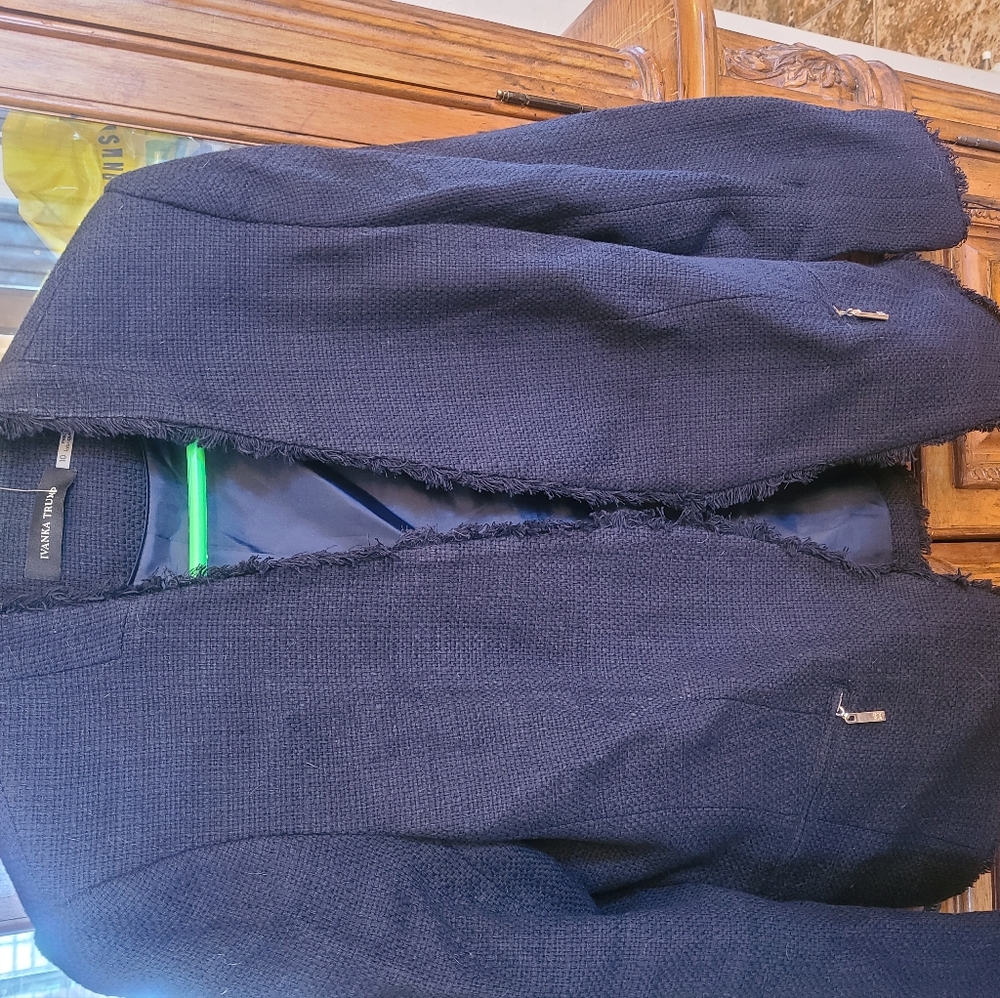Ivanka trump woman's. Jacket